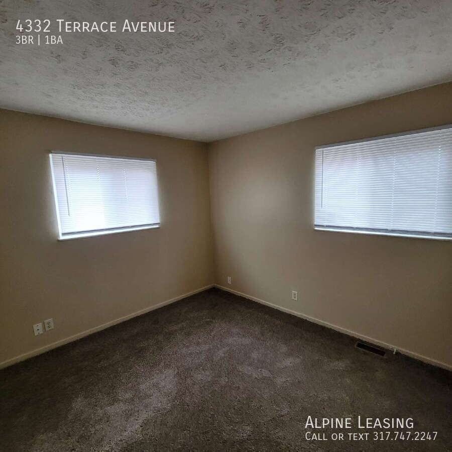 4332 Terrace Ave - Photo 4 of 7