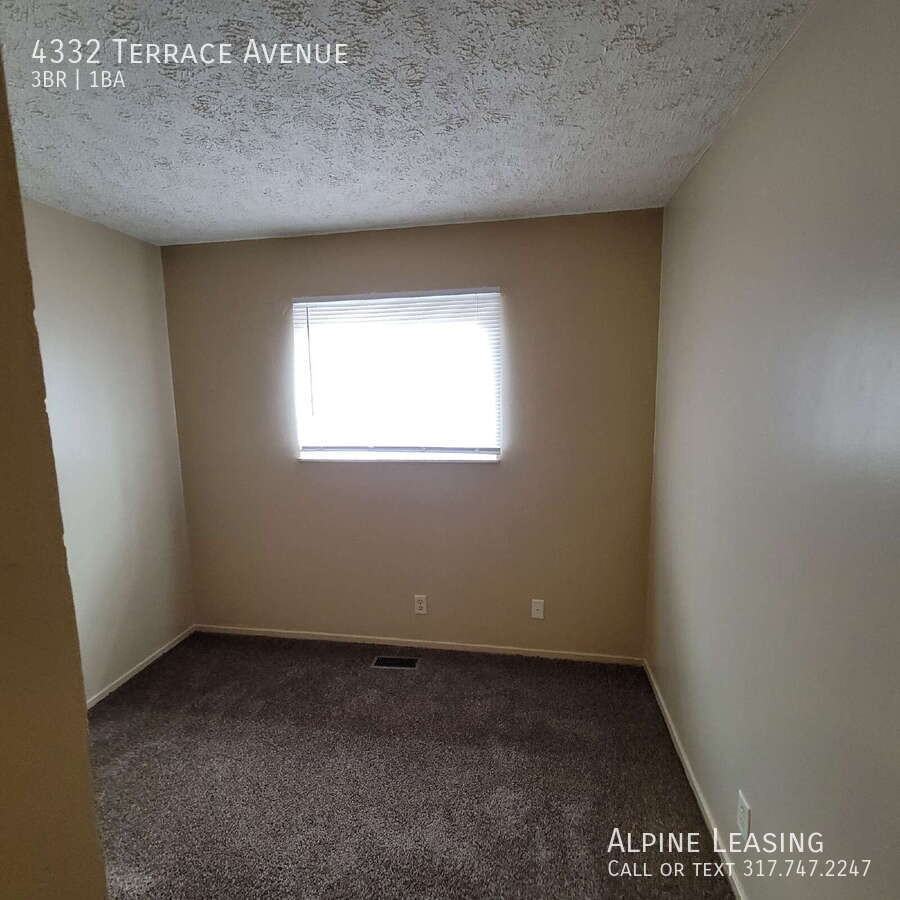 4332 Terrace Ave - Photo 5 of 7