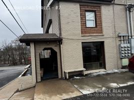 featured image of 400 Railroad St #7