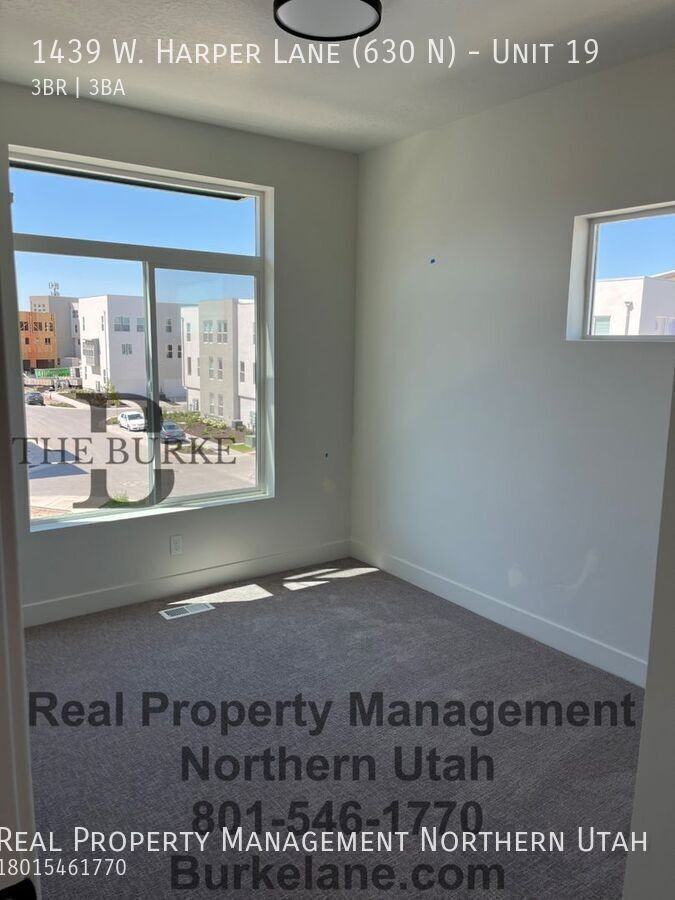 1439 W Harper Ln #19 - Photo 7 of 26