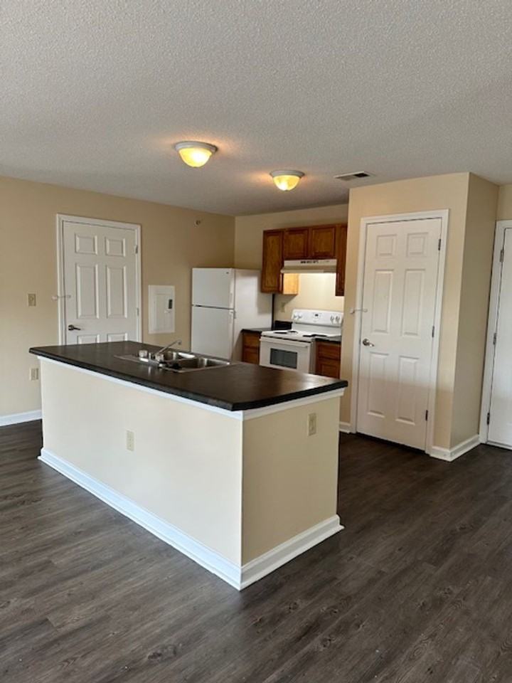 Ruby Oaks Apartments - Photo 5 of 5