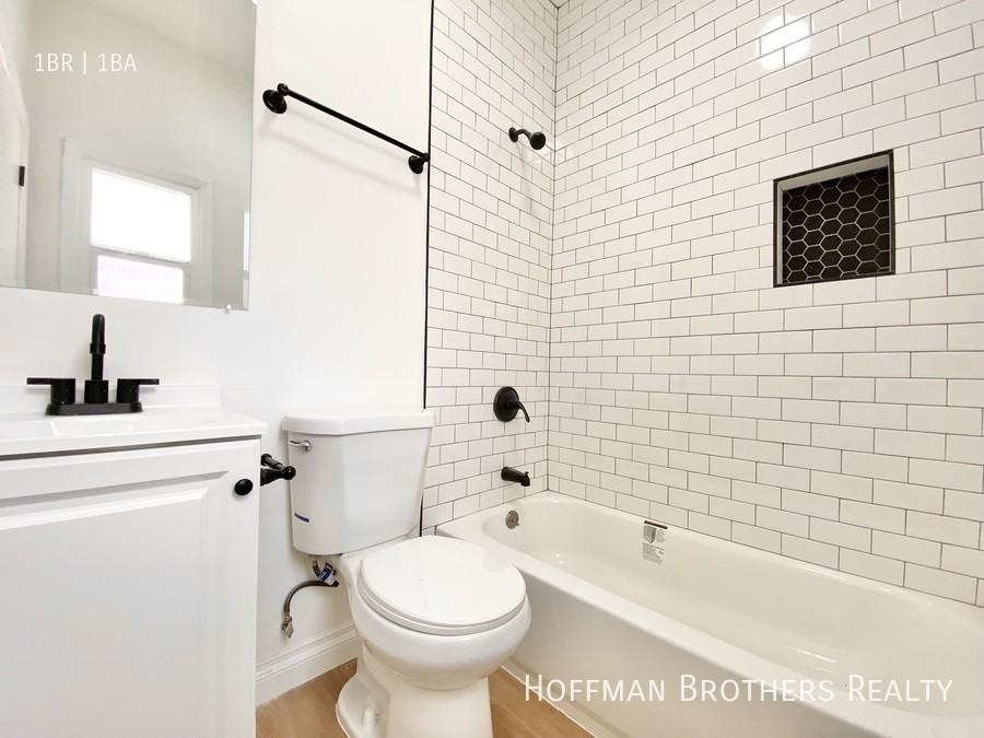 416 S Burlington Ave #1-2 - Photo 6 of 6