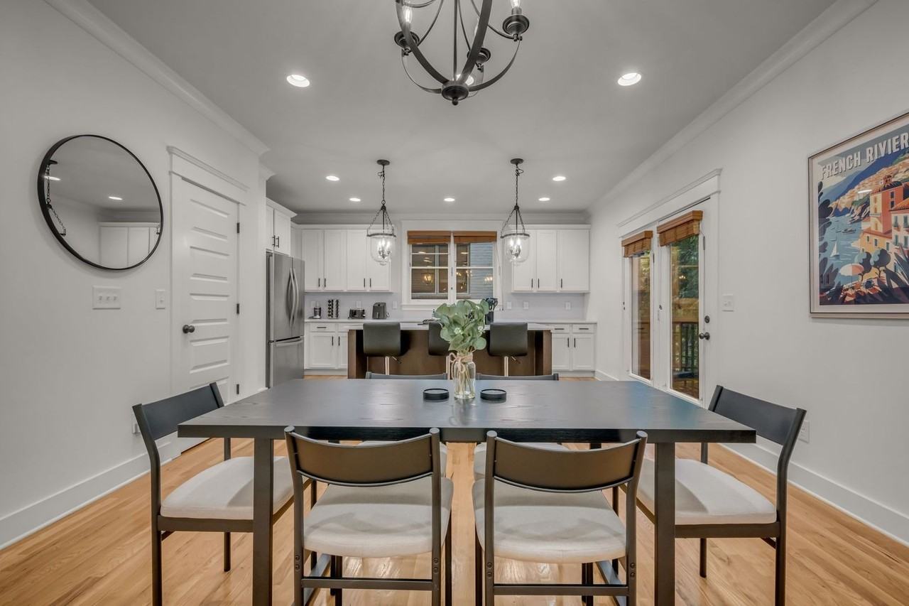 1512 Kirkwood Ave - Photo 2 of 33