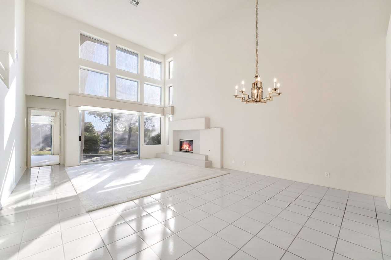 4970 Mount Pleasant Ln - Photo 4 of 23