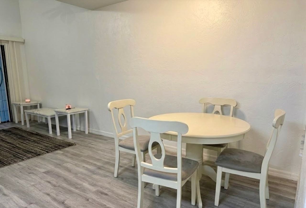 7200 Sw 8th Ave - Photo 4 of 25