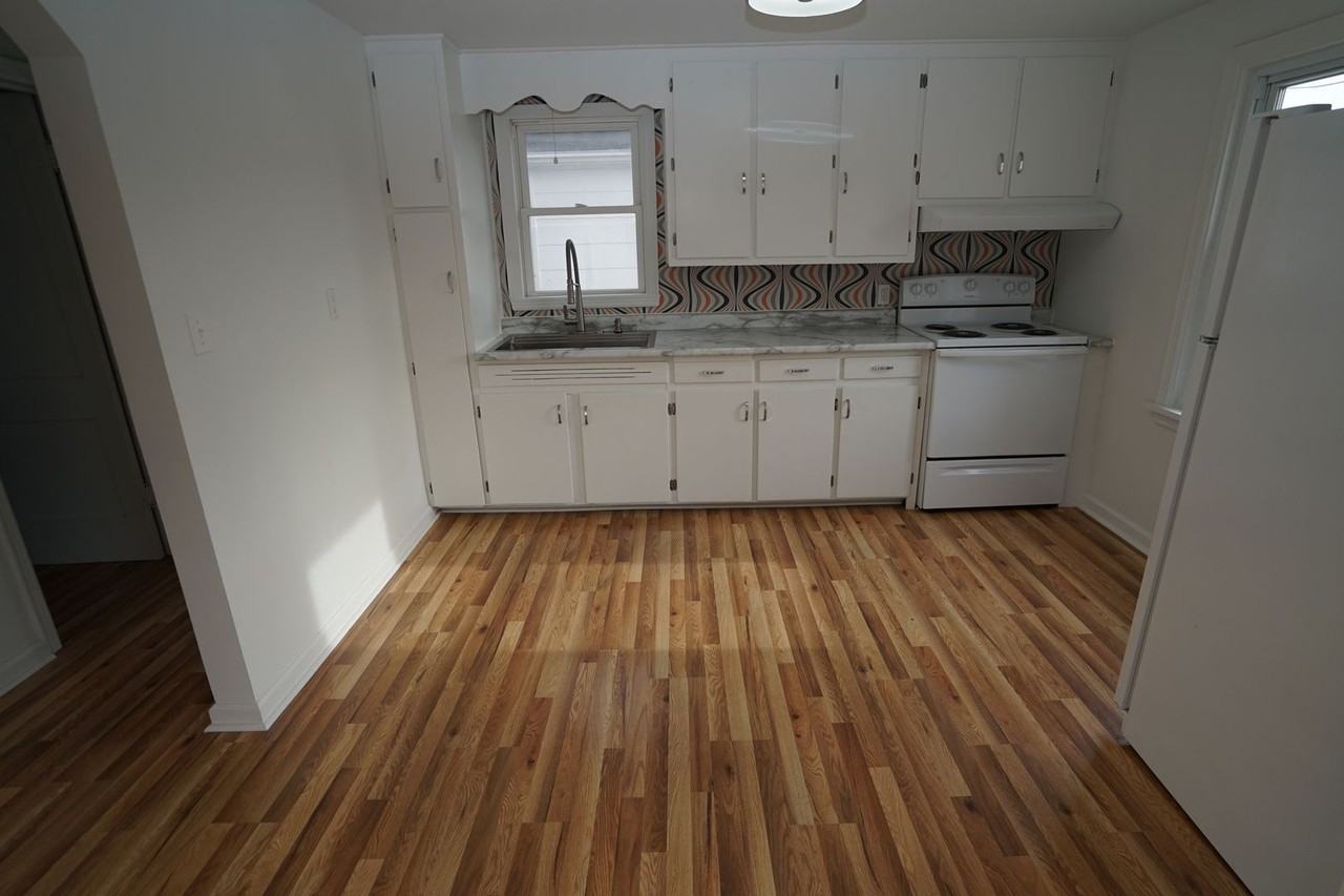 2734 E Johnson St - Photo 4 of 10