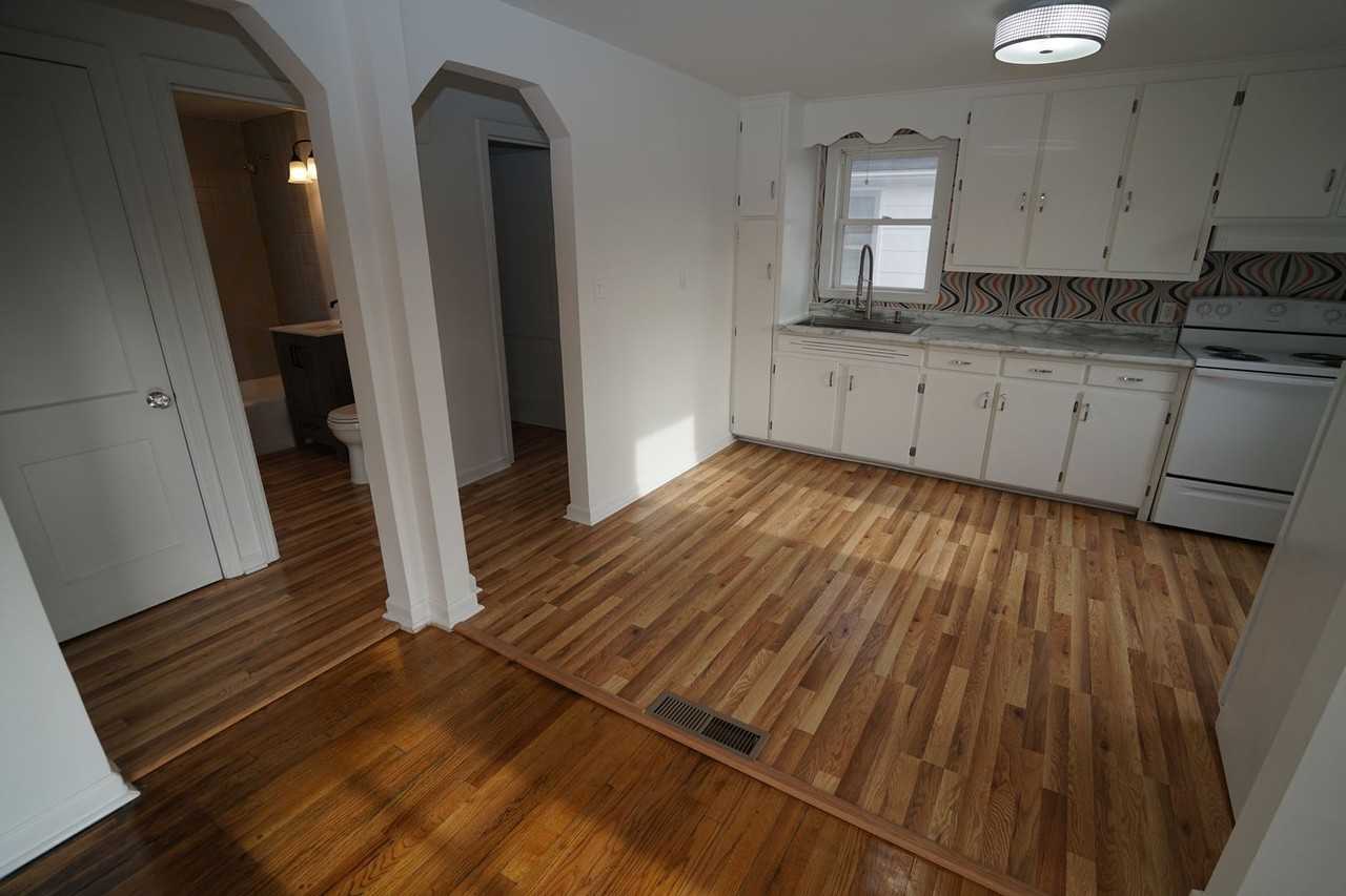 2734 E Johnson St - Photo 5 of 10