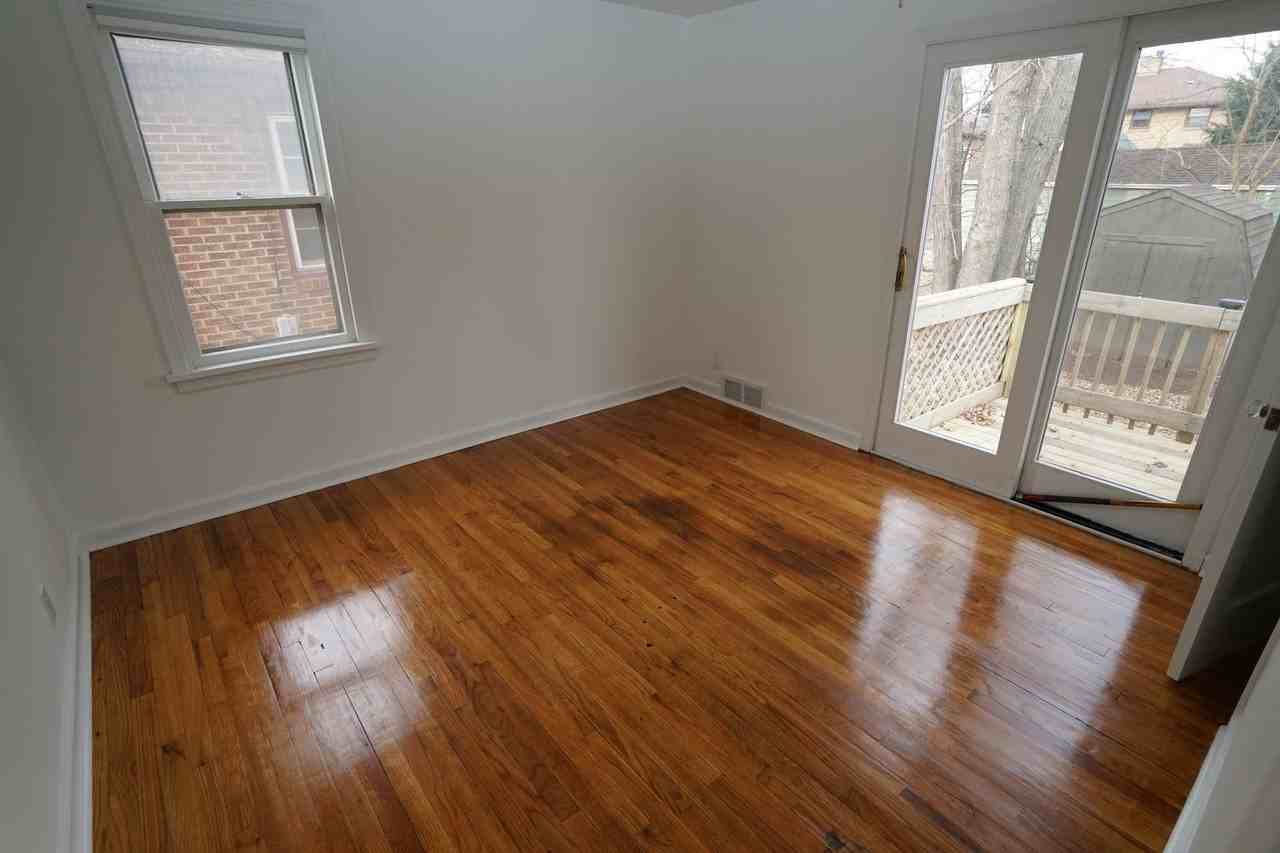 2734 E Johnson St - Photo 6 of 10