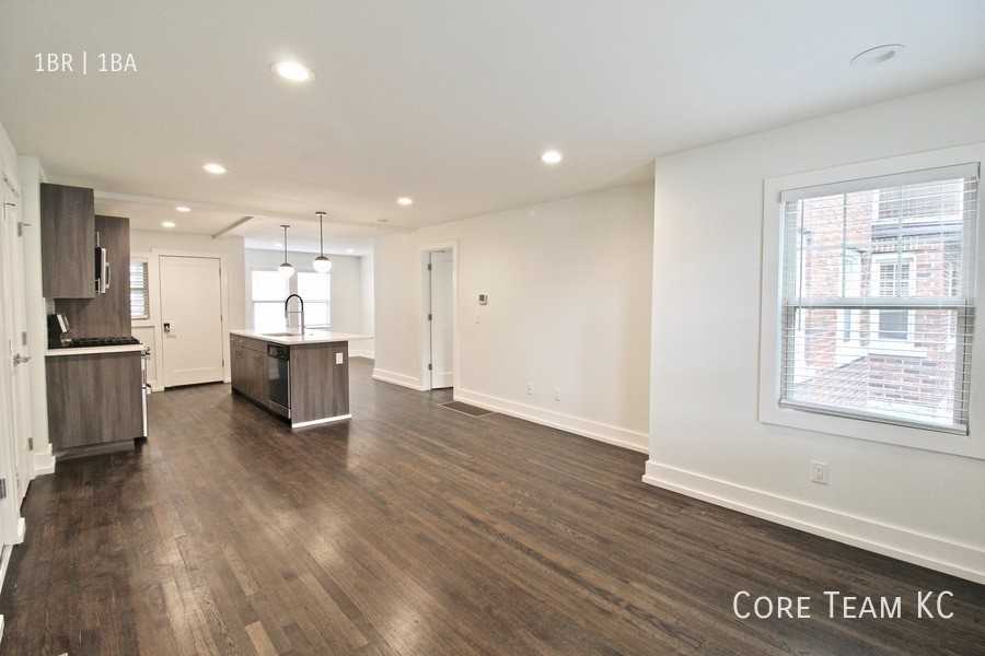 4325 Roanoke Pkwy #4315-1N - Photo 3 of 10