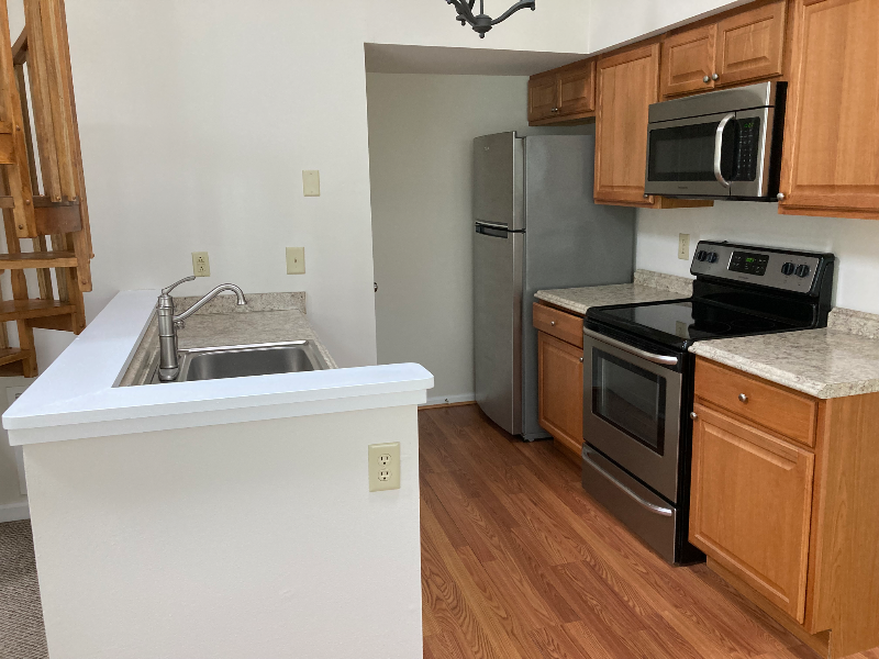 616 Foxcroft Cir - Photo 7 of 24