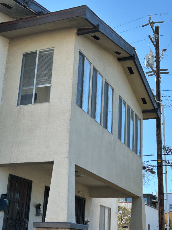 1908 W 218th St - Photo 2 of 8