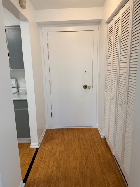 1913 W 1st St #201 - Photo 2 of 16