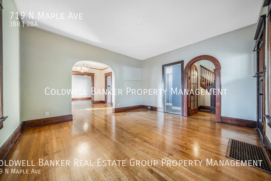 719 N Maple Ave - Photo 6 of 25