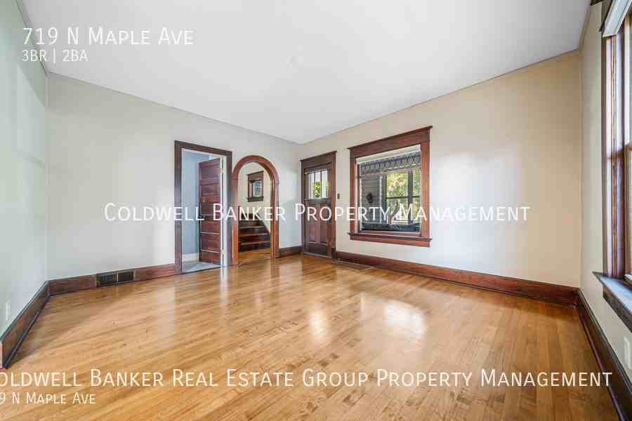 719 N Maple Ave - Photo 7 of 25