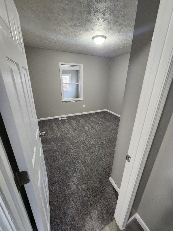 1146 Morris Ave - Photo 3 of 14