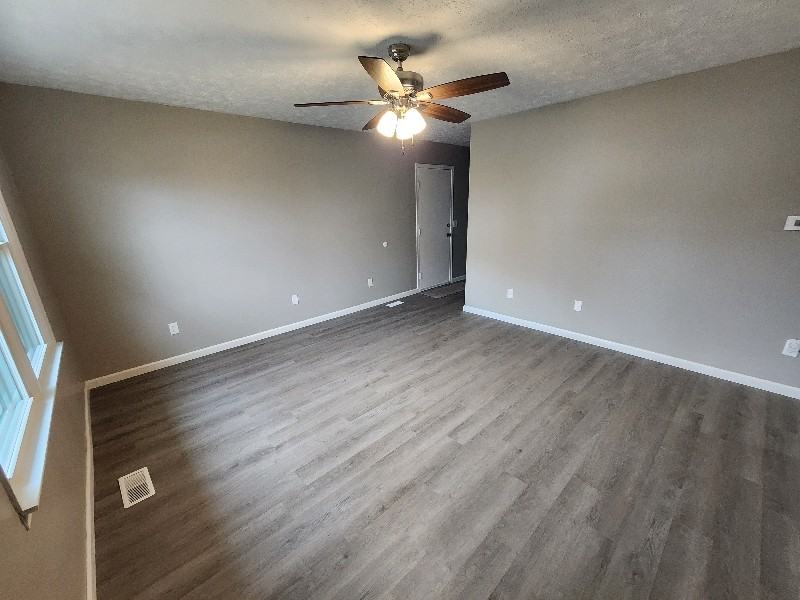 1146 Morris Ave - Photo 6 of 14