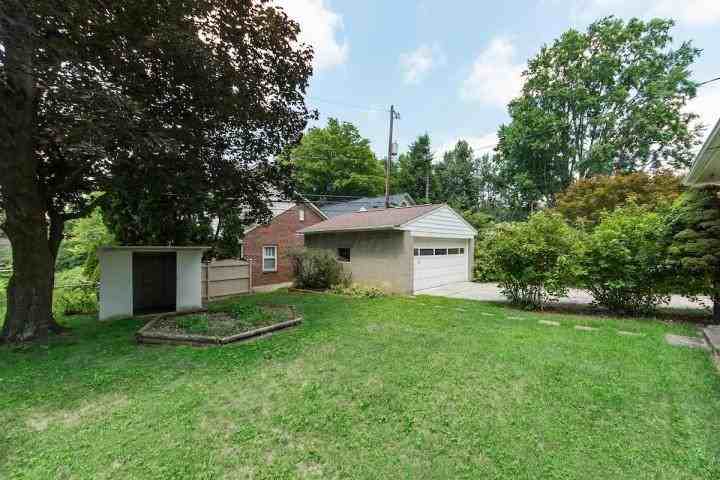 981 Hartford St - Photo 4 of 20