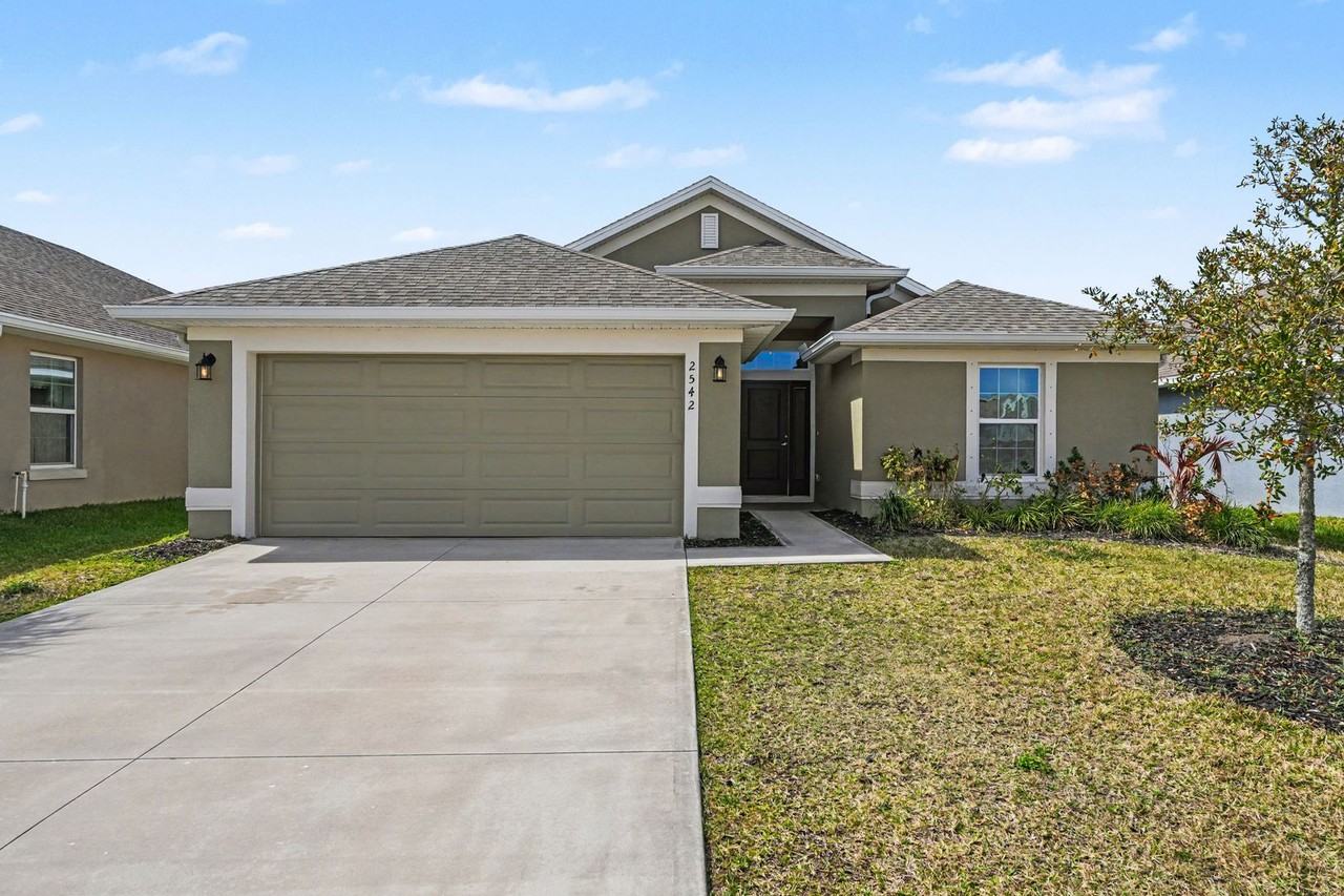 2542 Pinwherry St Nw