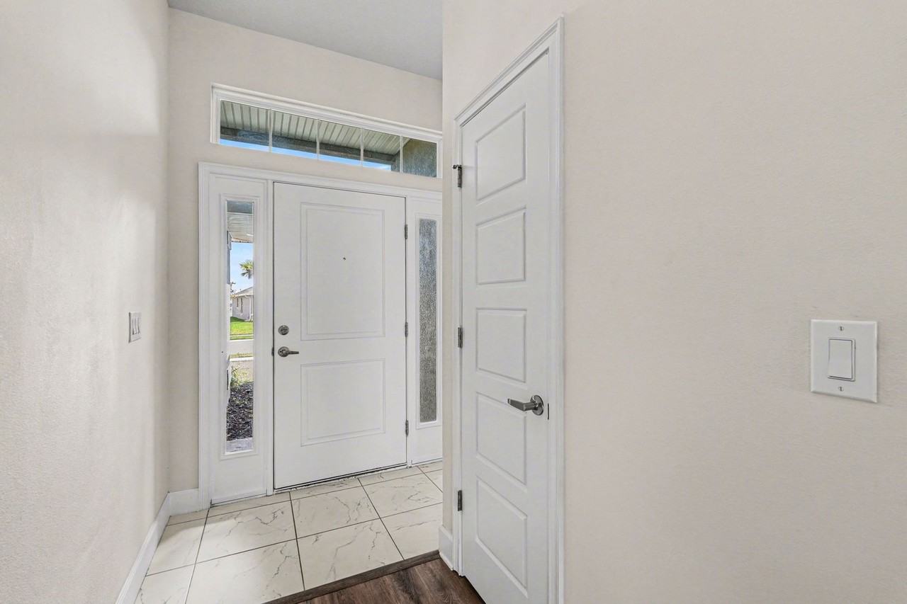 2542 Pinwherry St Nw - Photo 2 of 21