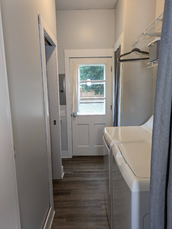 307 Lincoln St - Photo 4 of 12