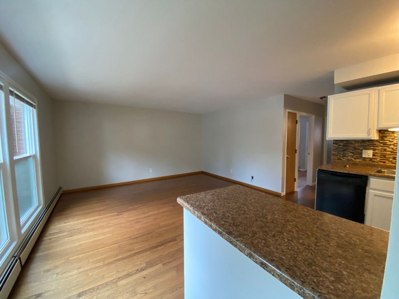 4250 Lumley - Photo 3 of 11