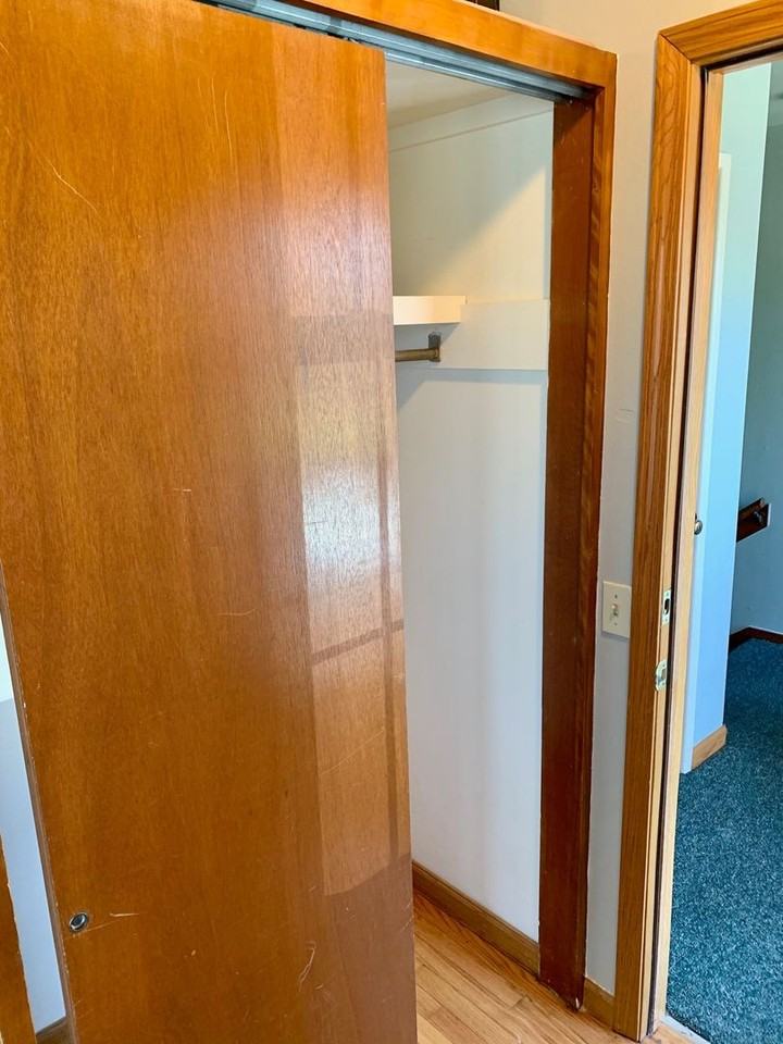 4250 Lumley - Photo 4 of 11