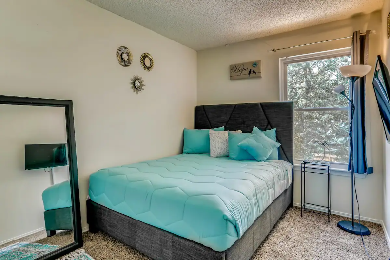 99 Moline St - Photo 4 of 44