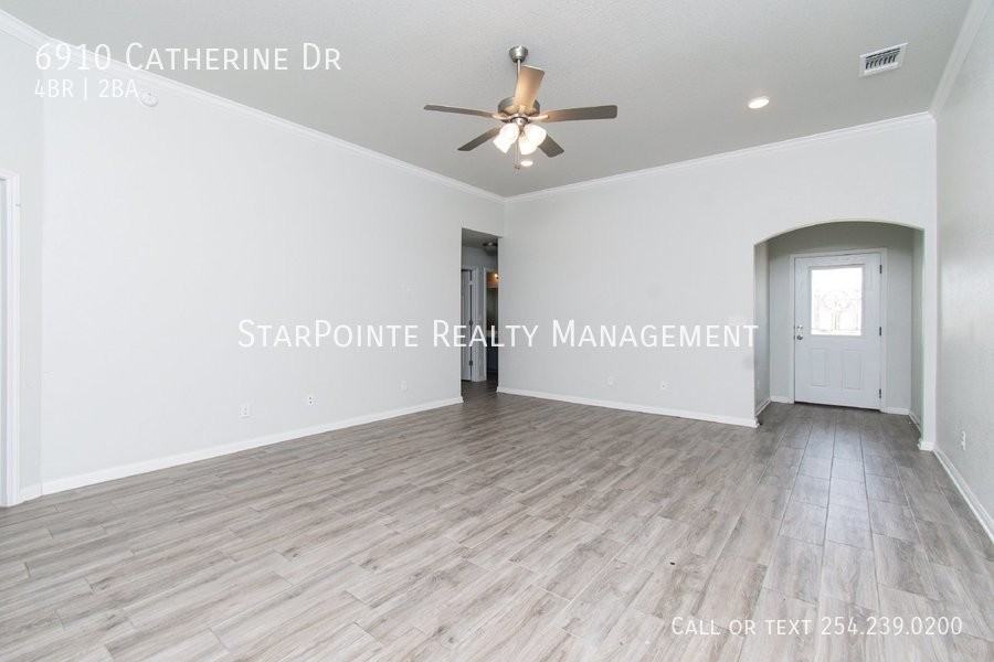 6910 Catherine Dr - Photo 3 of 22