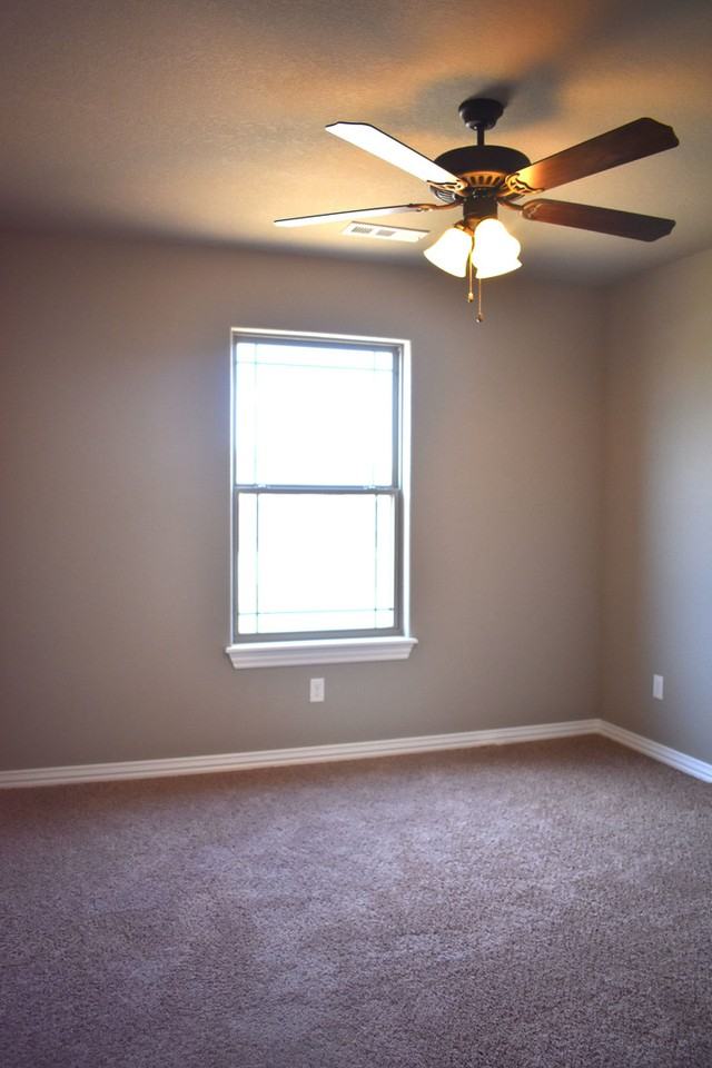 1630 Secretariat Ln - Photo 5 of 9