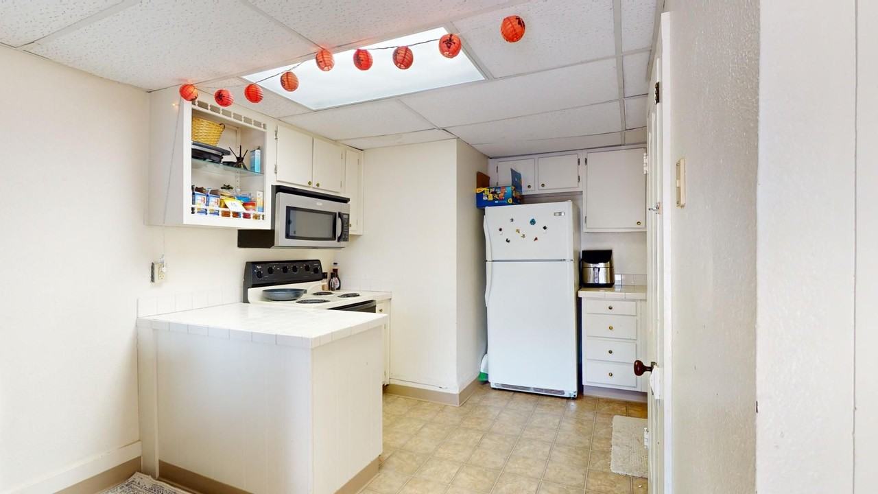 924 Duff Ave - Photo 6 of 12