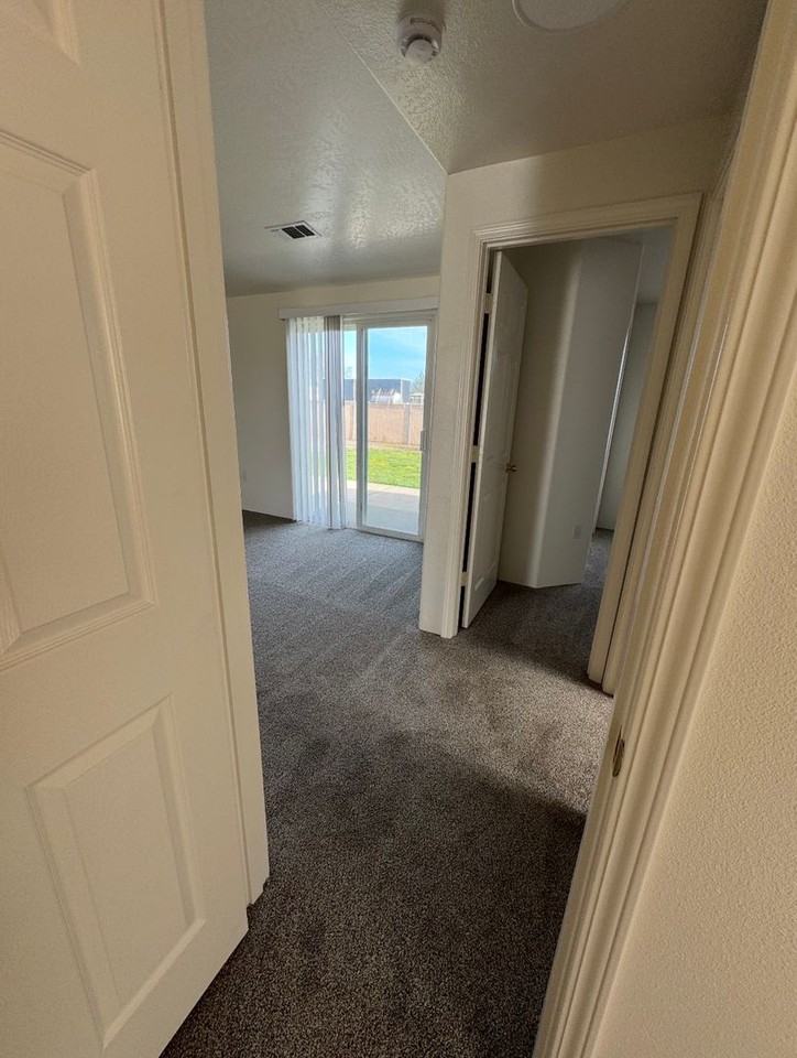 3936 Francine Ct - Photo 5 of 11