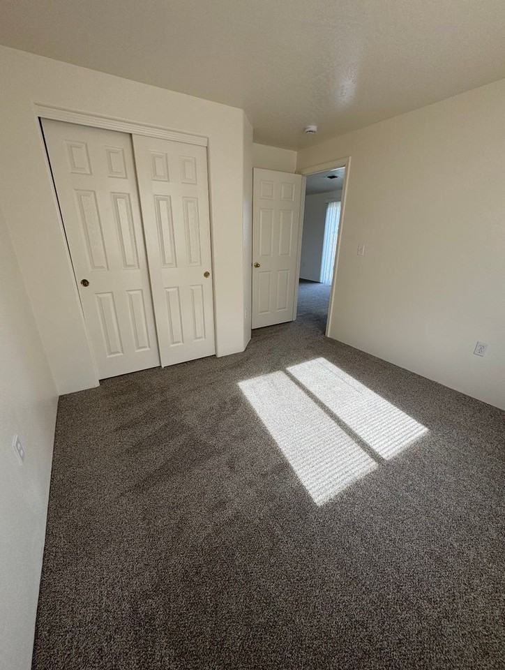 3936 Francine Ct - Photo 6 of 11