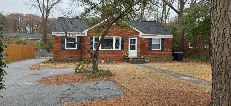 2506 E 4th St - Photo 2 of 16