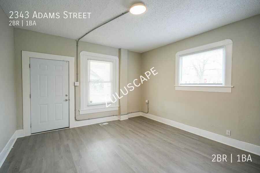 2343 Adams St - Photo 4 of 22