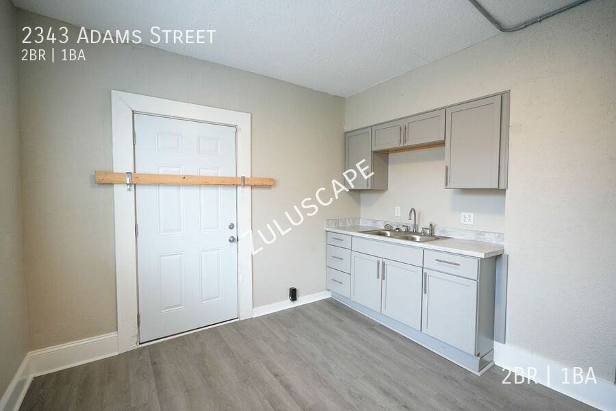 2343 Adams St - Photo 7 of 22