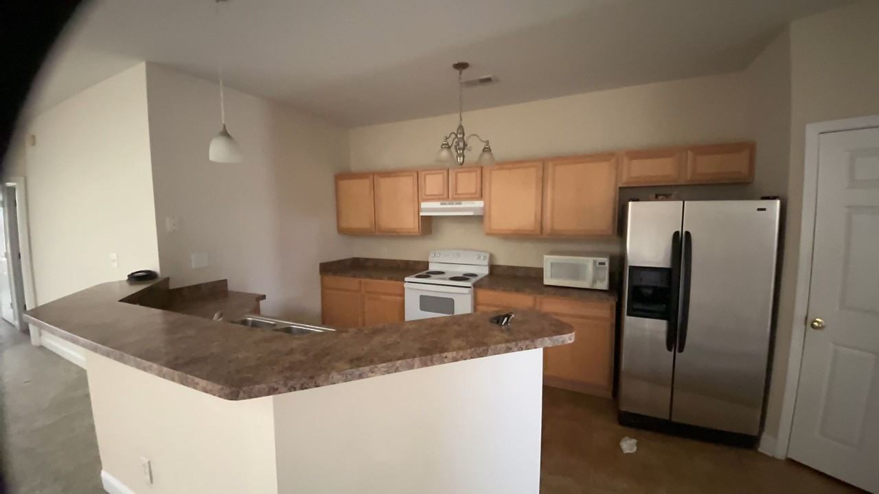 712 Santo Dr - Photo 3 of 4