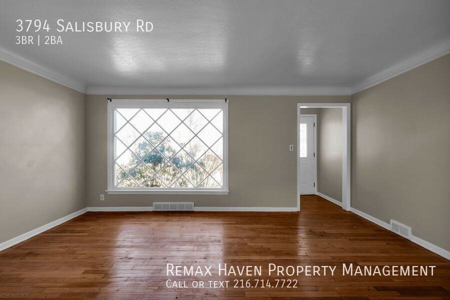 3794 Salisbury Rd - Photo 3 of 48