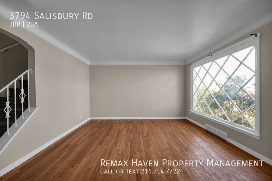 3794 Salisbury Rd - Photo 4 of 48