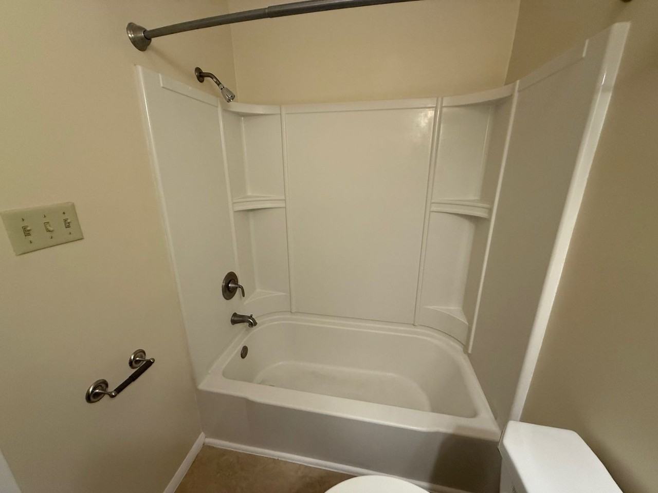 925 W Whitehall Rd #2 - Photo 6 of 20