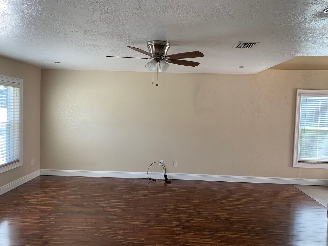 2220 Heathwood Cir - Photo 7 of 20