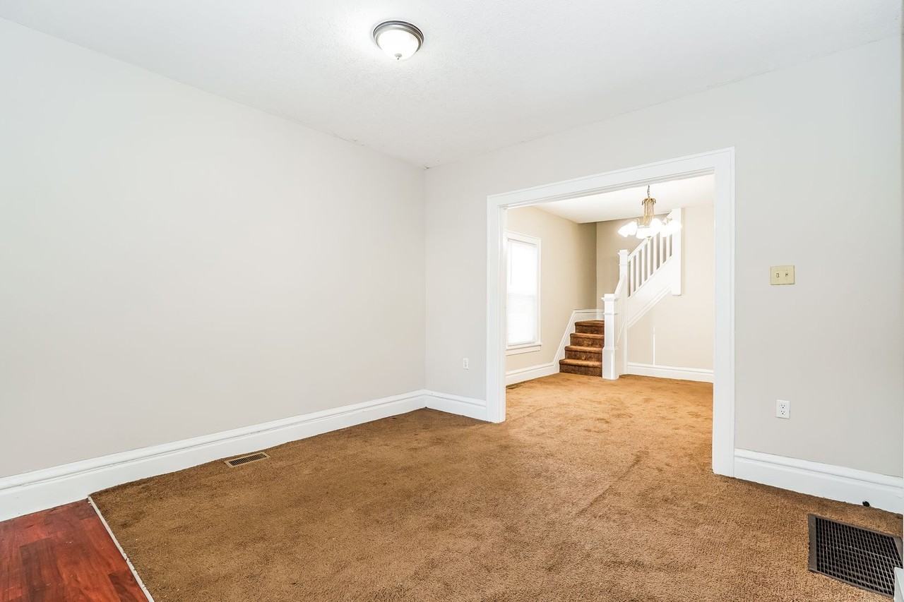 1319 N 5th St - Photo 3 of 10