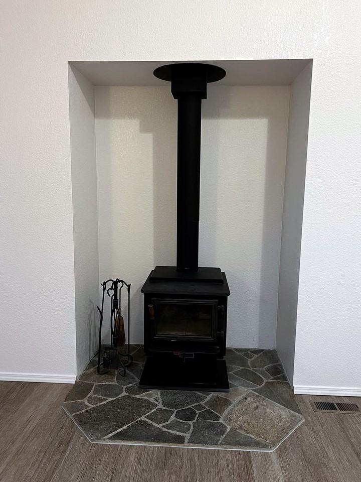 3090 Closser Dr Nw - Photo 3 of 13