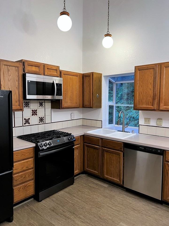 3090 Closser Dr Nw - Photo 5 of 13