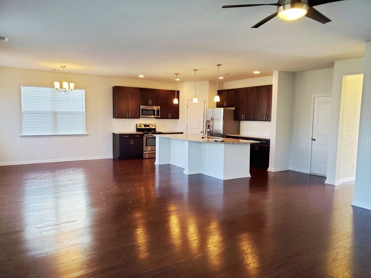 104 Bushwood Dr - Photo 6 of 25