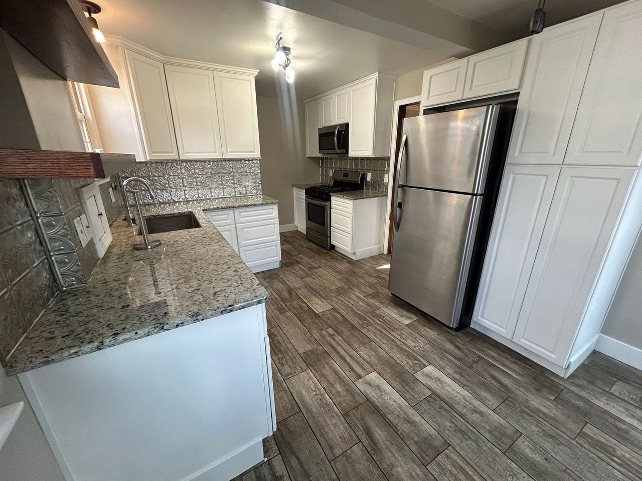 3819 Grantley Rd - Photo 7 of 14