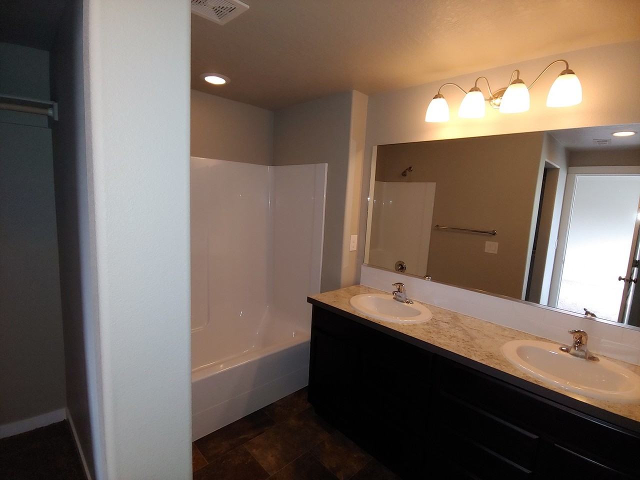 13306 N Leavenworth Loop - Photo 4 of 15