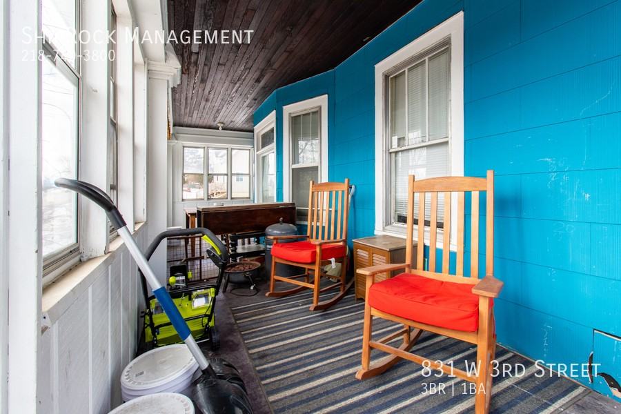 831 W 3rd St - Photo 2 of 13