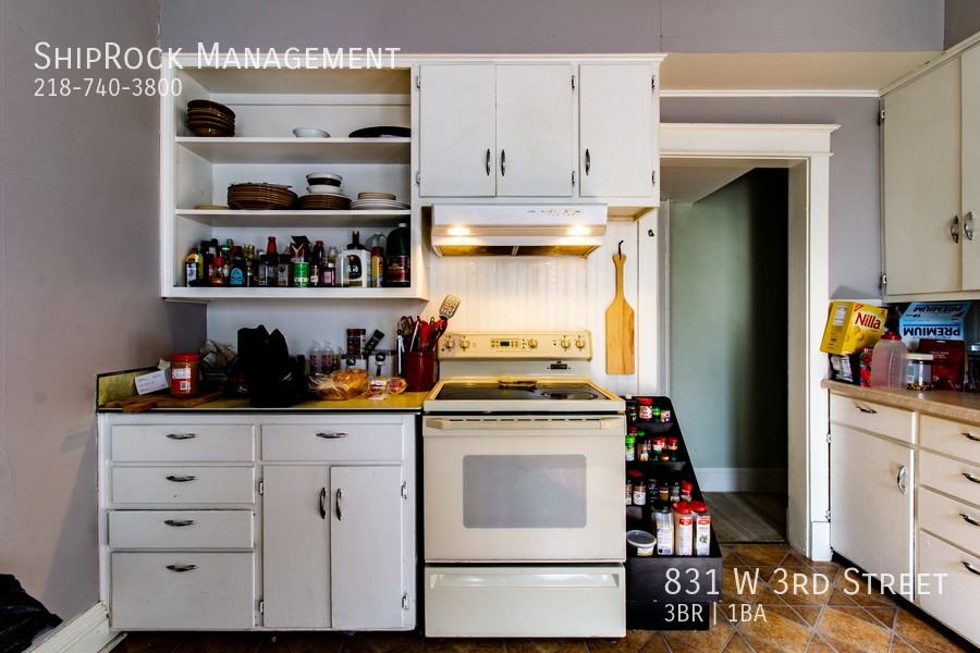 831 W 3rd St - Photo 7 of 13