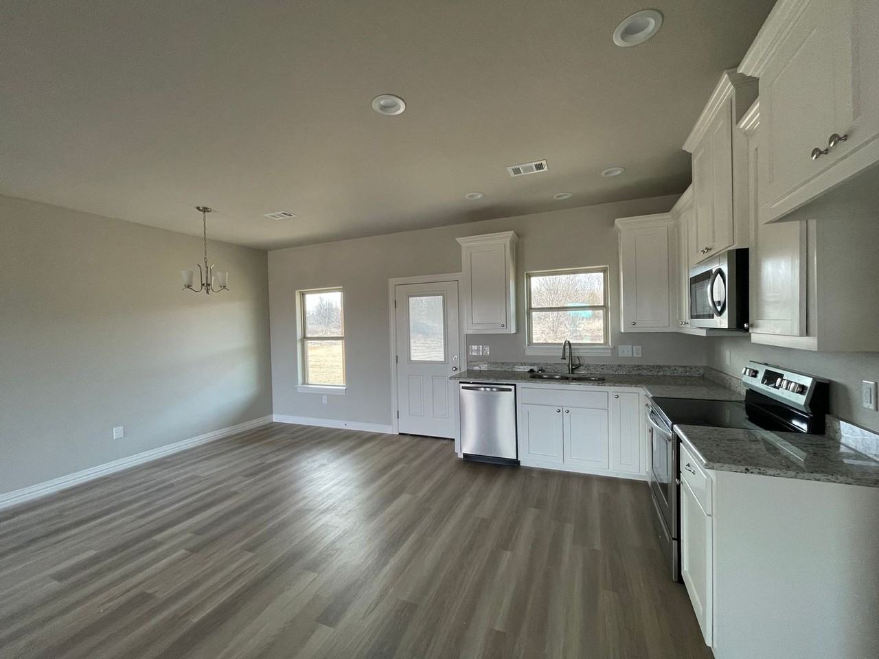 130 Western Hills Dr - Photo 7 of 12