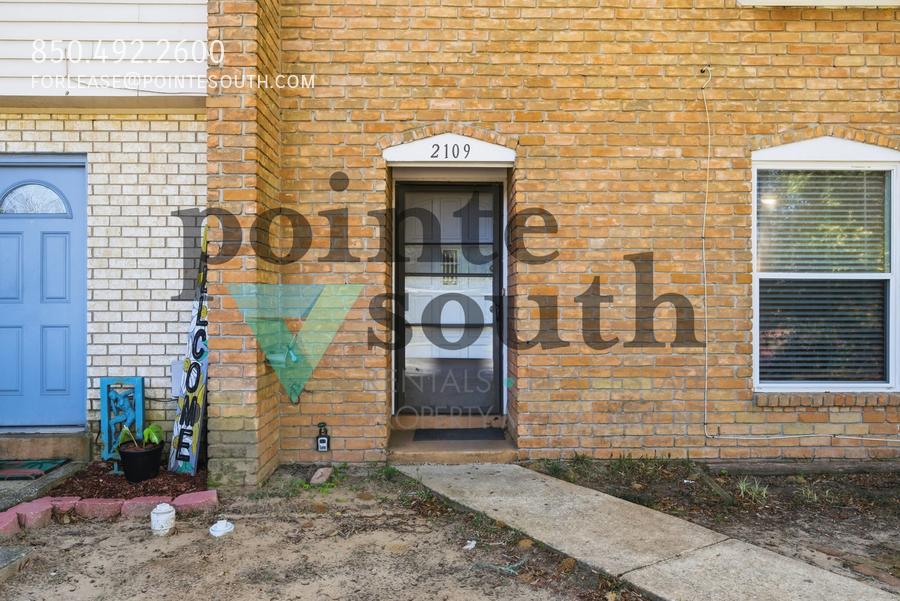 2109 Langley Ave - Photo 2 of 31